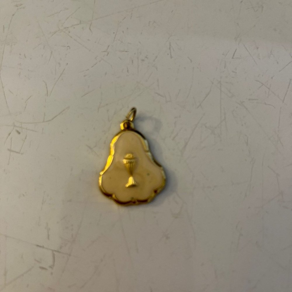 First Holy Communion Pendant - Picture 2 of 5